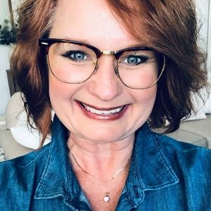 Meet your Posher, Rebekah